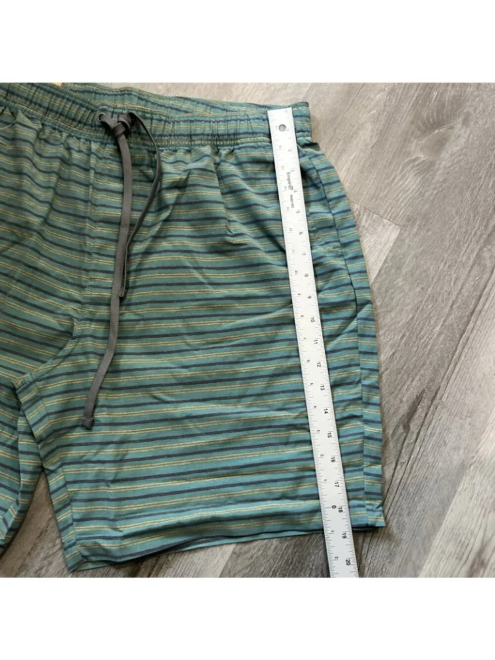 Prana Swim Shorts Mens XXL Green Stripe 8